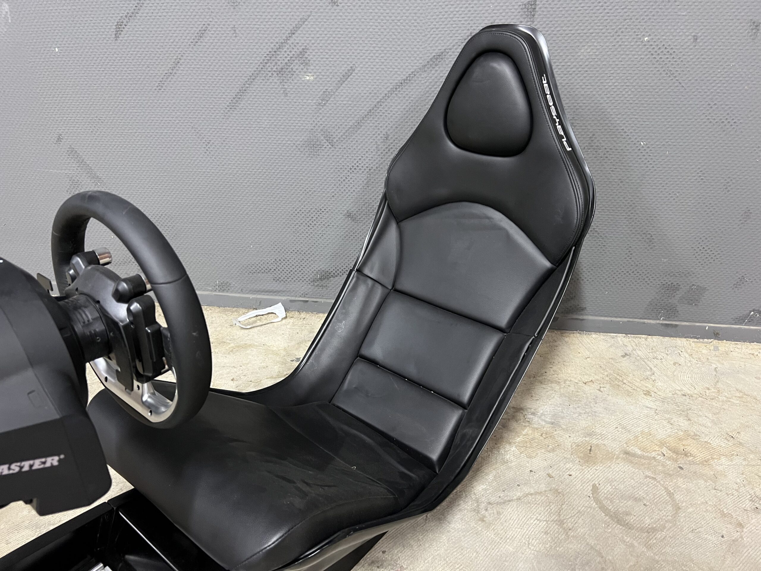 Playseat F1 pro zwart + Thrustmaster T-GT - Afbeelding 2