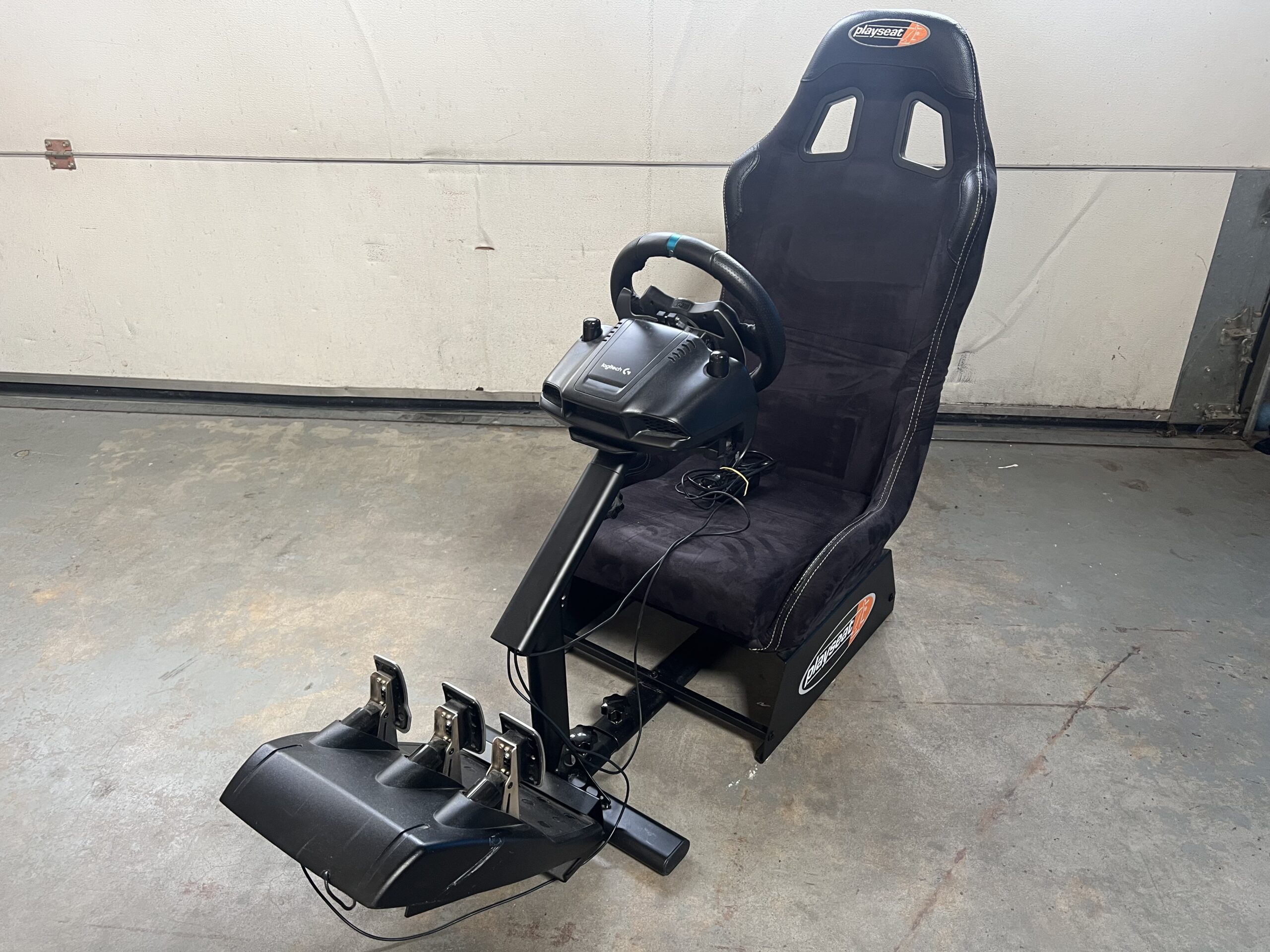 Playseat evolution + Logitech G29