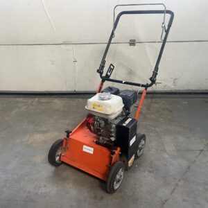 Eliet E401 VM Honda motor verticuteermachine