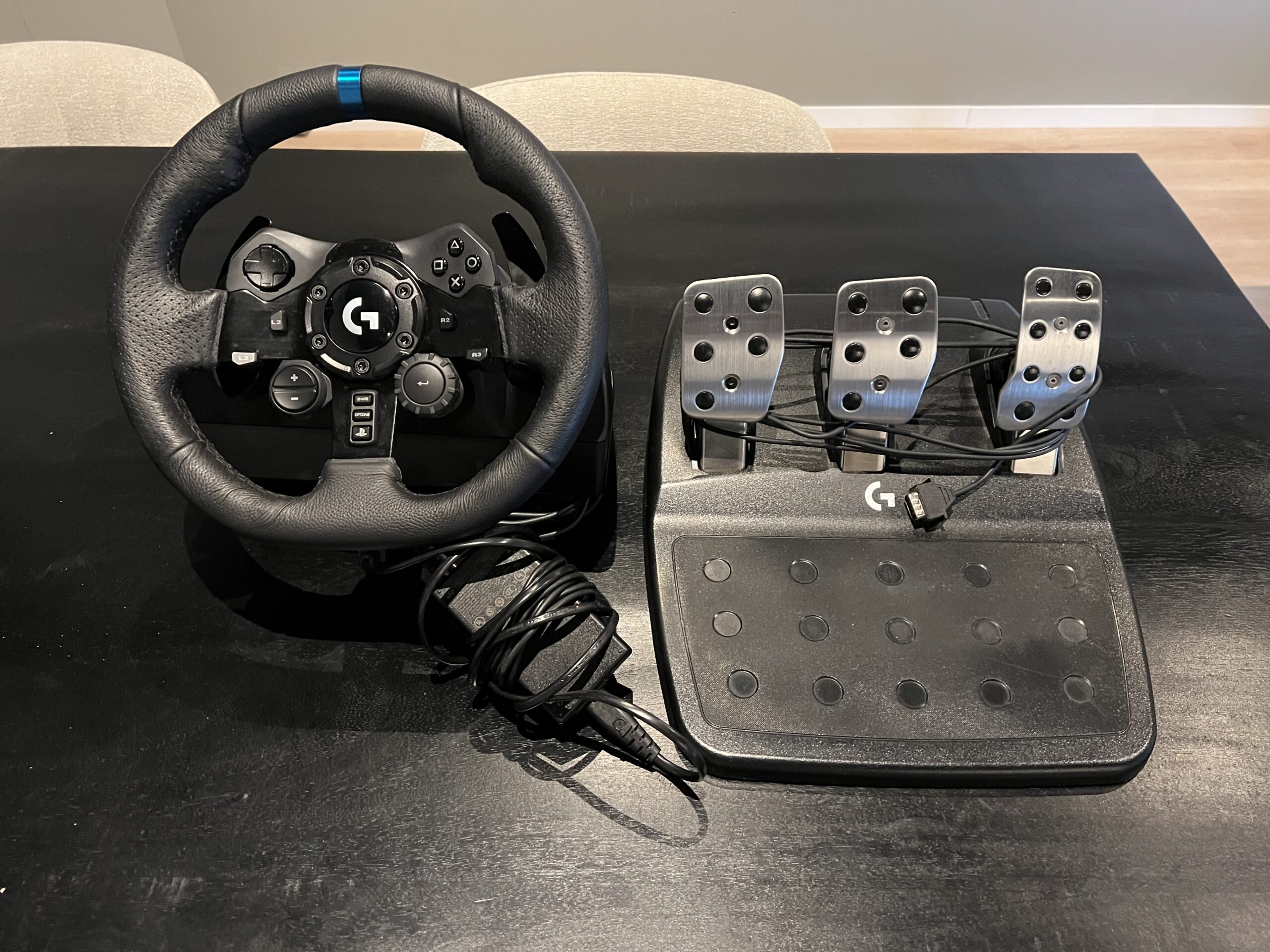 Logitech G923 Trueforce PlayStation