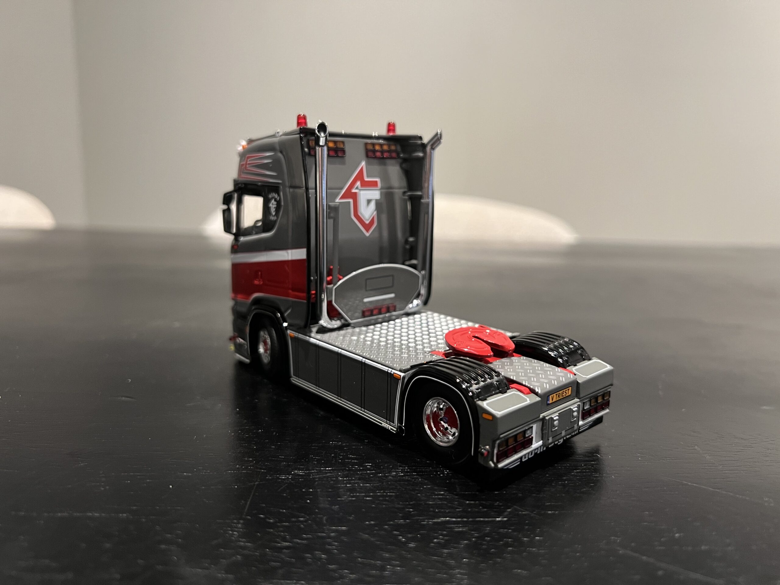 WSI Scania 660s Van Triest Trucks - Afbeelding 4