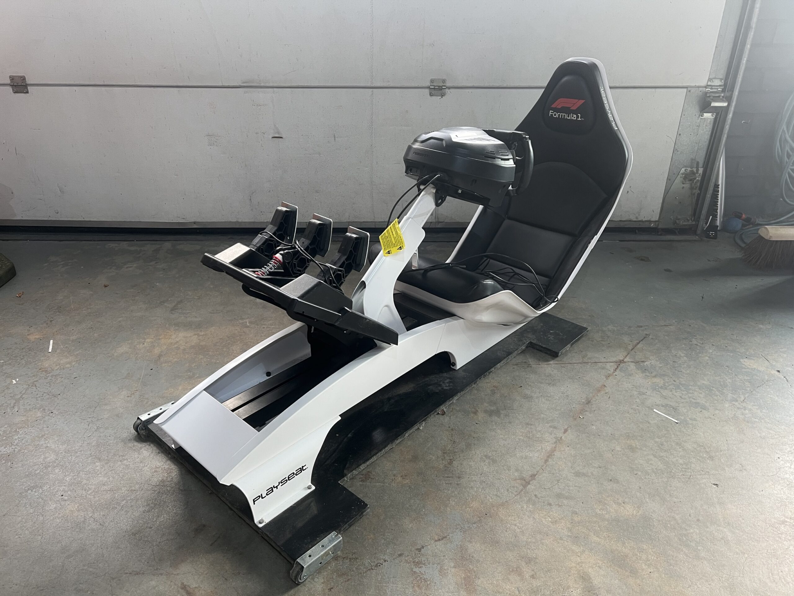 Playseat F1 wit + Thrustmaster T300