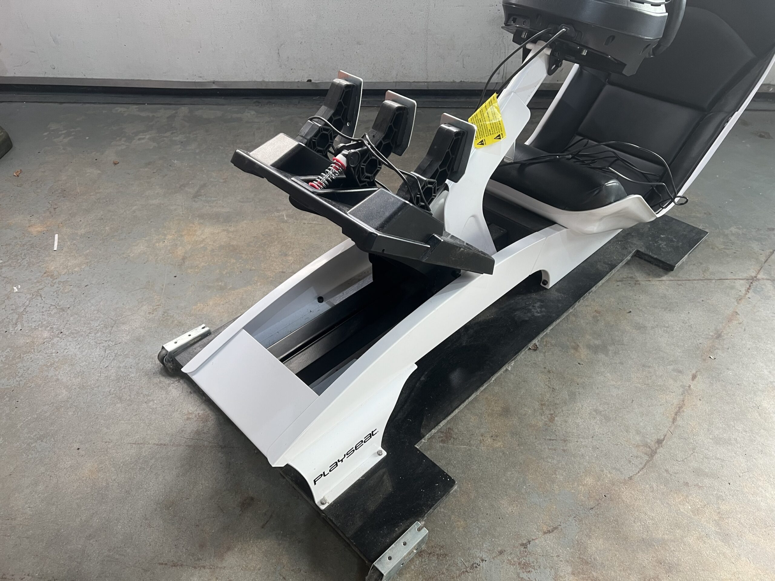 Playseat F1 wit + Thrustmaster T300 - Afbeelding 3