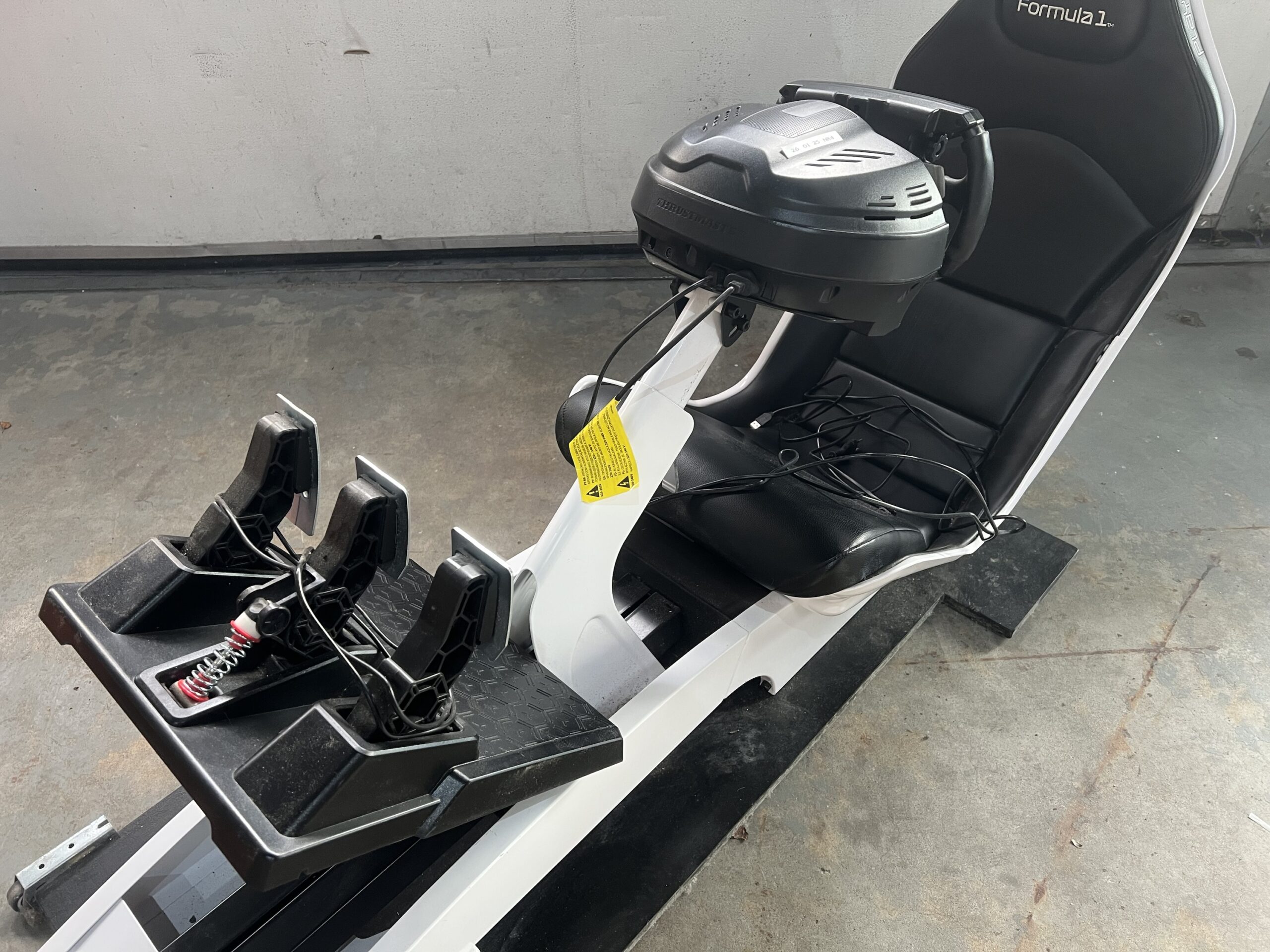 Playseat F1 wit + Thrustmaster T300 - Afbeelding 2