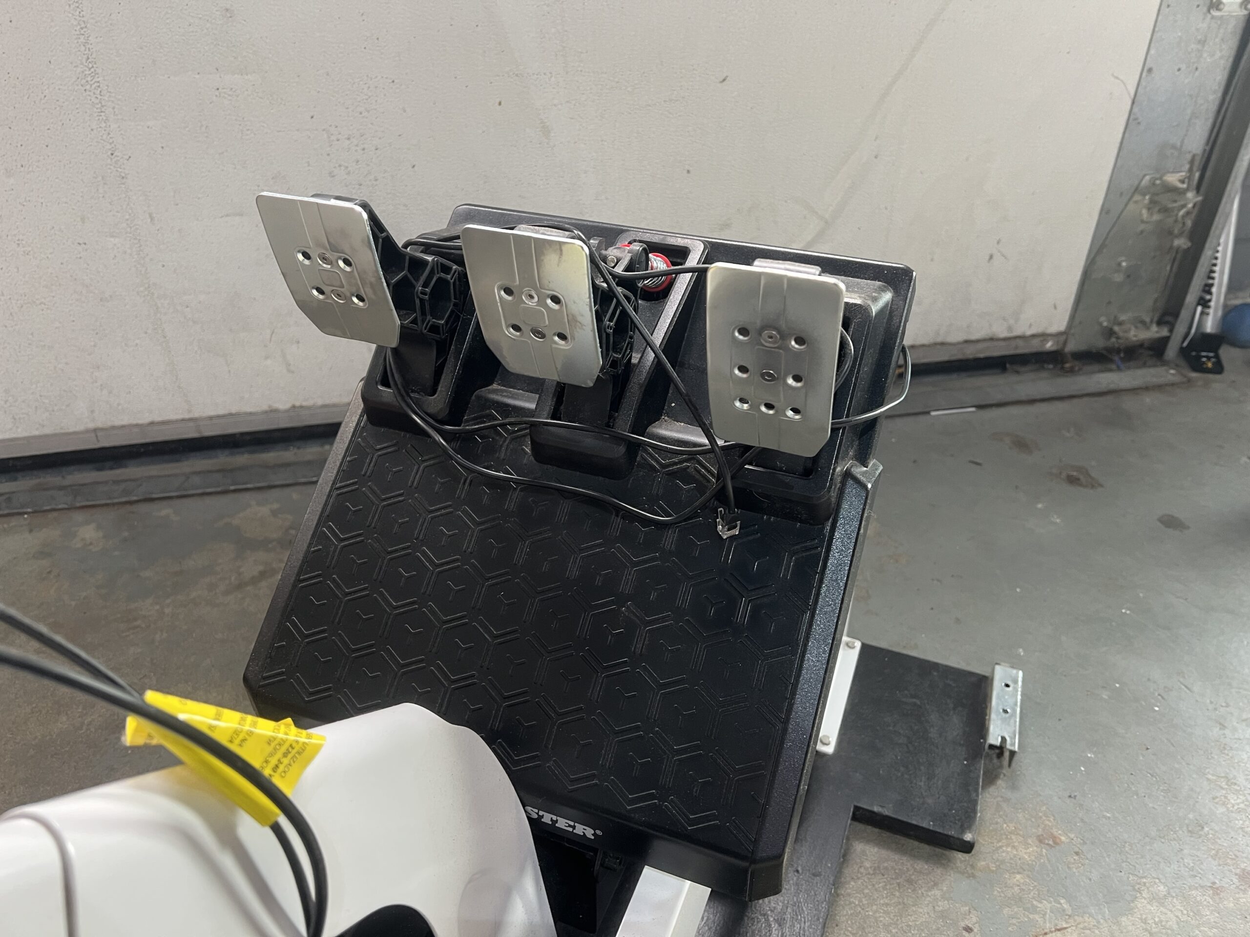 Playseat F1 wit + Thrustmaster T300 - Afbeelding 4